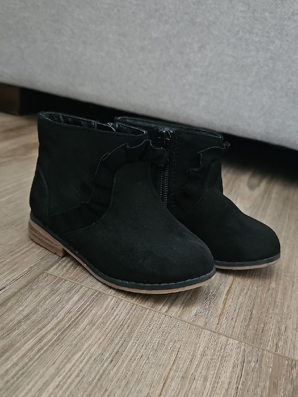 Cat & Jack Black Girls' Ruffle Ankle Boots